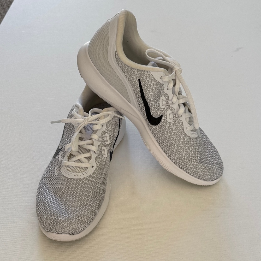 Nike Grey and Black Mesh Running Shoes